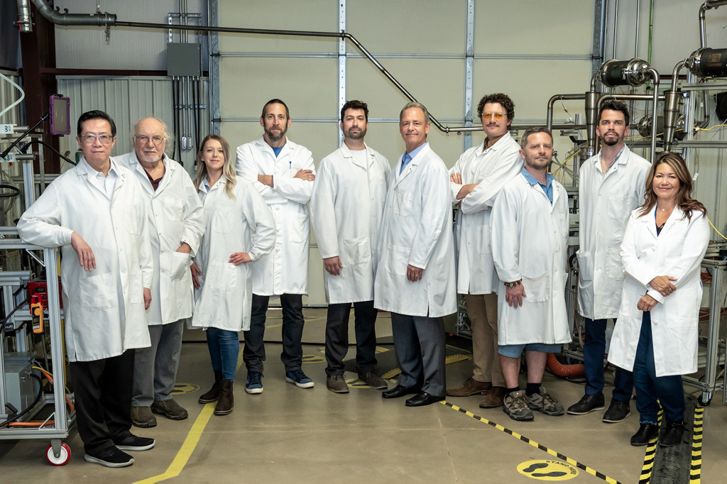 At Rimere, we’re a mix of wildly brilliant plasma physicists and seasoned natural gas experts.We discovered that we can use our propriety plasma technology to solve for both climate change and the energy needs of the future.